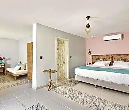 Fi Light Solto Boutique Hotel 4*